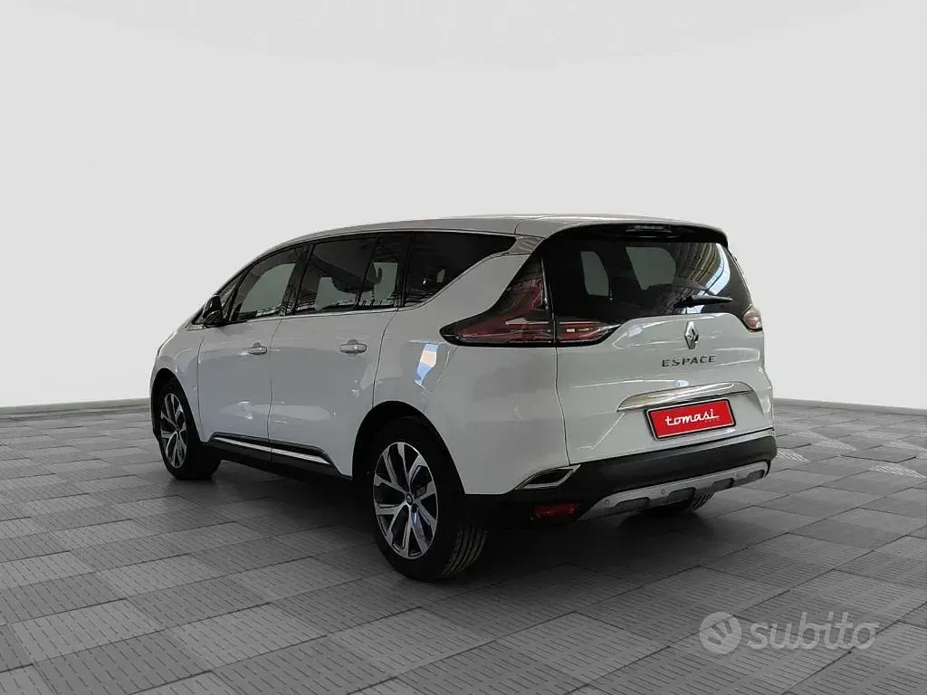 Käytetty Renault Espace Intens 160 HP (117 kW) 2018 Valkoinen Tila-auto