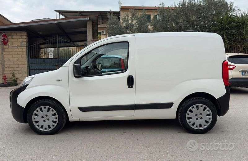 Usata Peugeot Bipper Premium 80 CV (58 kW) 2013 Bianco Monovolume