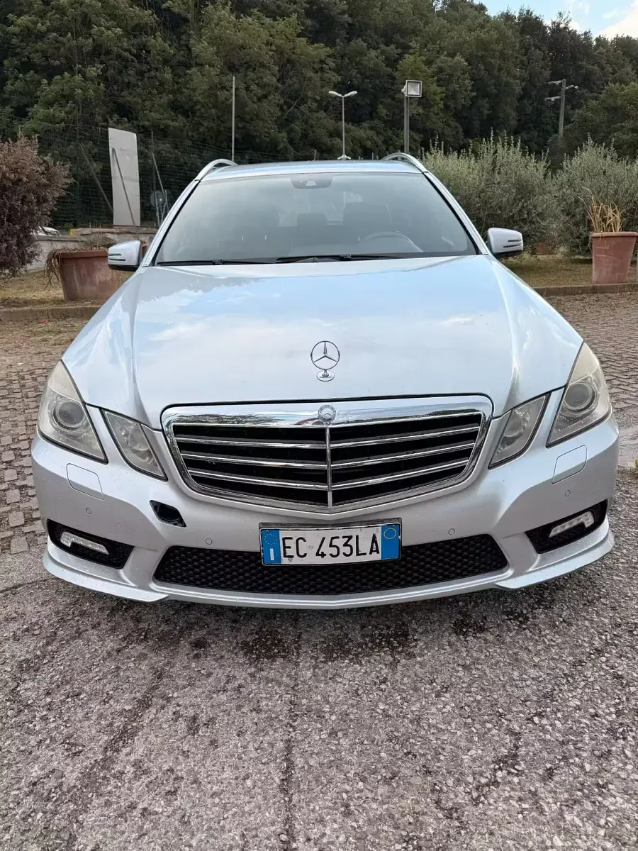 Usata Mercedes E350 AMG 231 CV (169 kW) 2010 Grigio Berlina