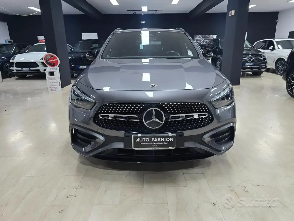 Usata Mercedes GLA200 AMG Line Premium 150 CV (110 kW) 2024 Grigio SUV