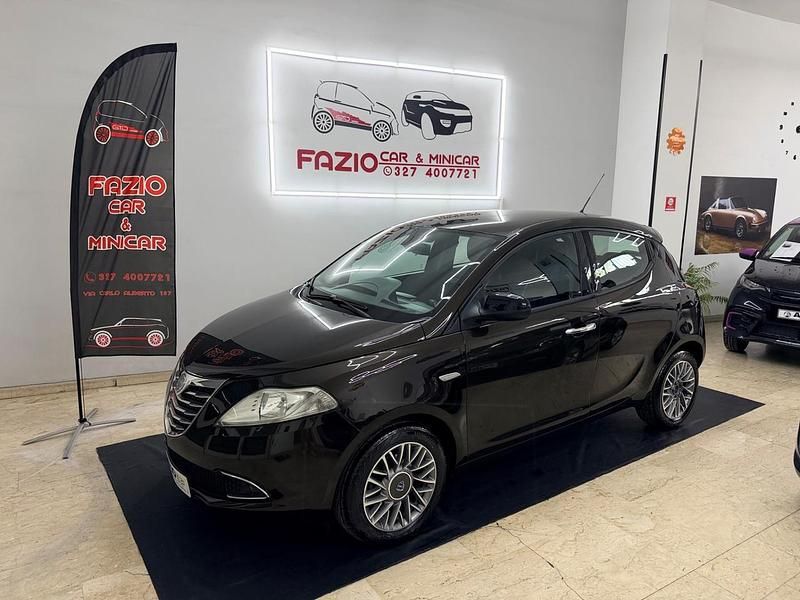 Usata Lancia Ypsilon 95 CV (69 kW) 2011 Nero Utilitaria