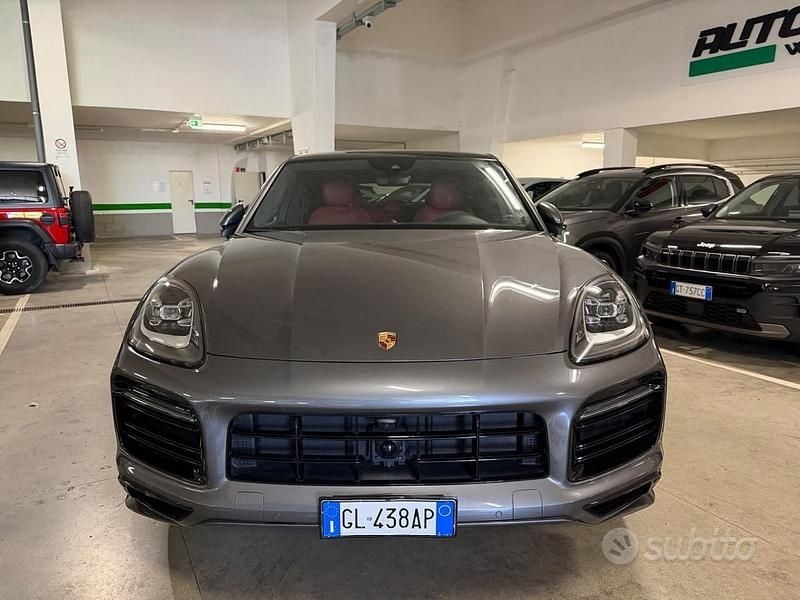 Usata Porsche Cayenne Coupe Sport 462 CV (339 kW) 2022 Grigio Coupé