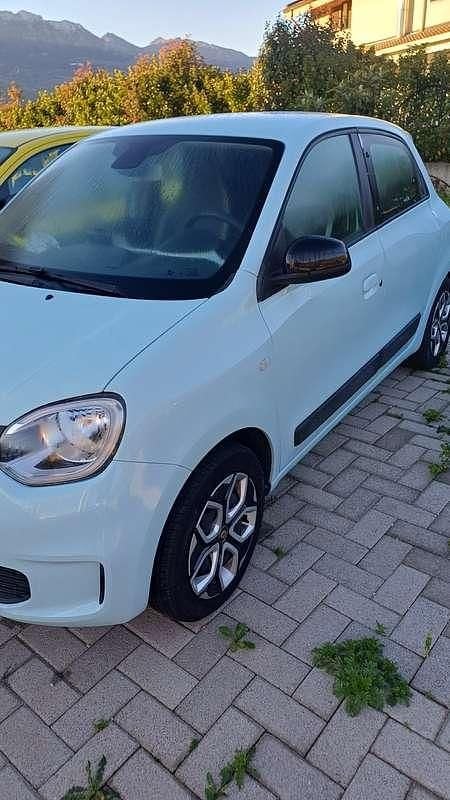 Usata Renault Twingo Equilibre 30 kW (42 CV) 2023 Blu/azzurro Utilitaria