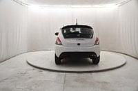 Usata Lancia Ypsilon Gold 70 CV (51 kW) 2023 Bianco Utilitaria