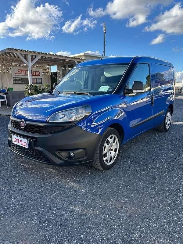 Blu Usata 2021 Fiat Doblò Lounge Monovolume | 7900 € (Super prezzo) - Immagine 1/4
