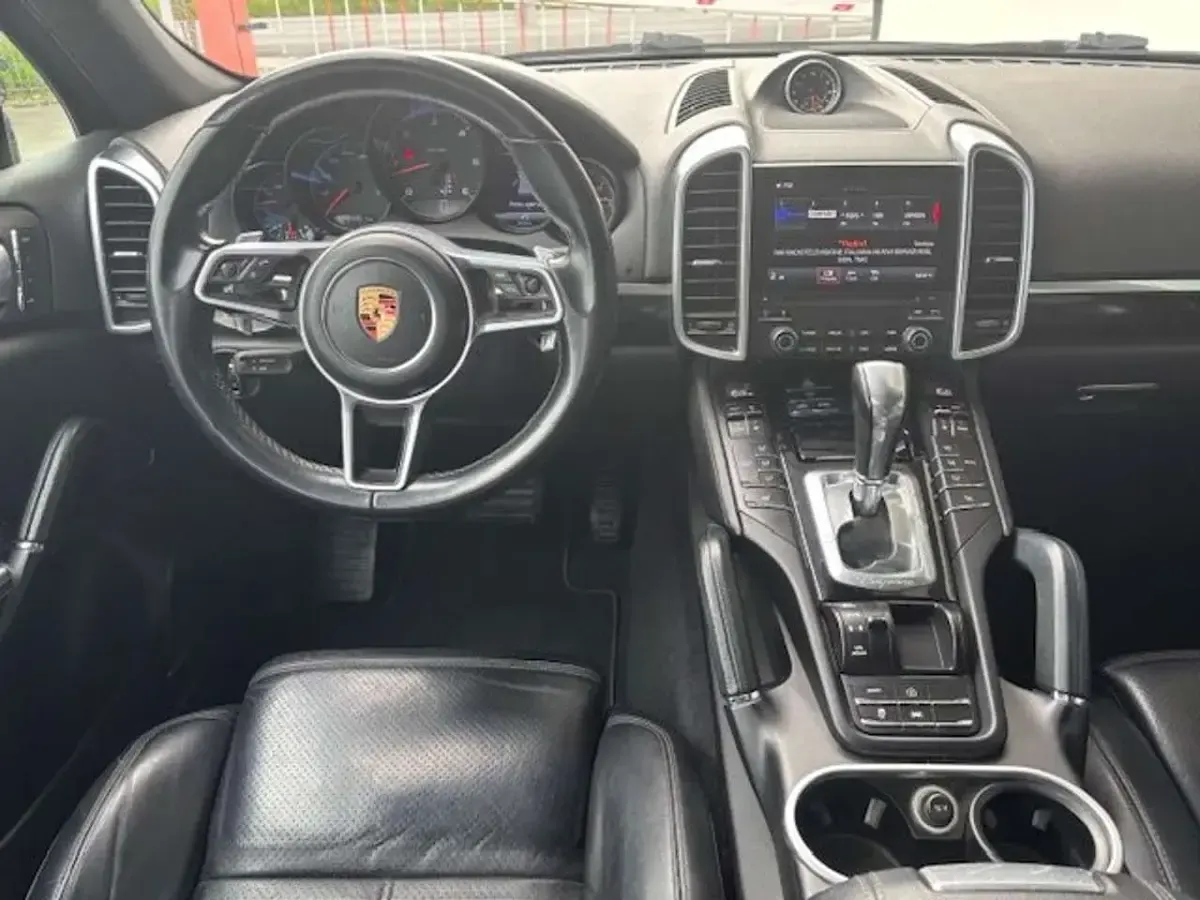 Usata Porsche Cayenne Platinum Edition 250 CV (183 kW) 2016 Nero SUV