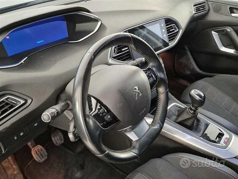 Usata Peugeot 308 SW 130 CV (95 kW) 2020 Nero Station wagon