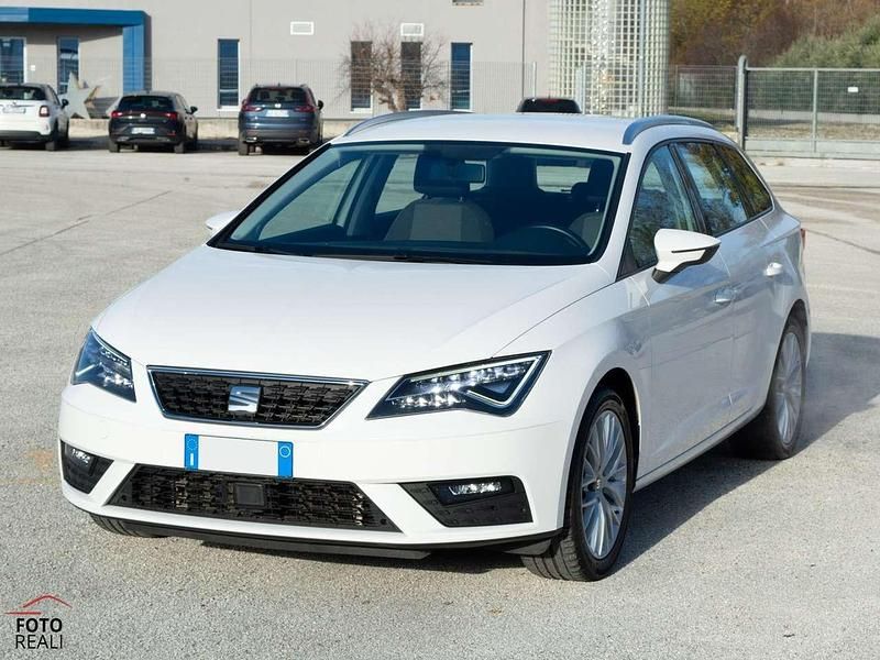 Usata Seat Leon ST Style 131 CV (96 kW) 2020 Bianco Station wagon