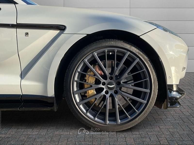 Usata Aston Martin DBX 707 CV (519 kW) 2024 Gray SUV