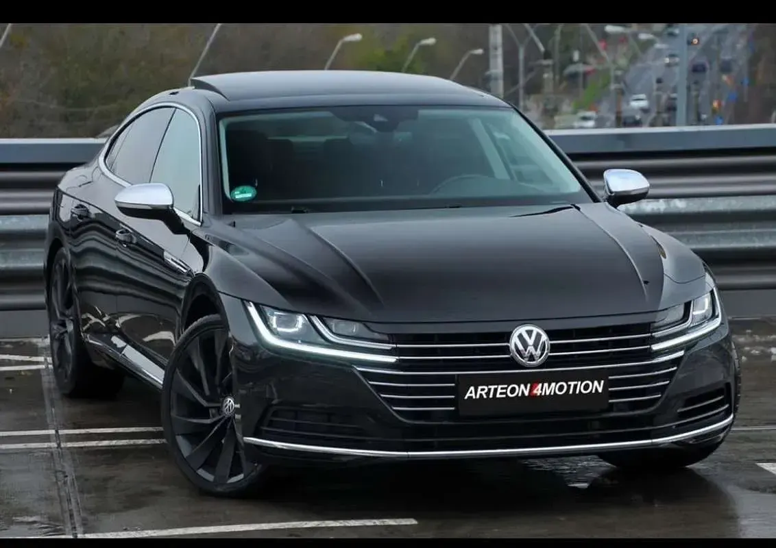 Usata VW Arteon Elegance 239 CV (175 kW) 2017 Utilitaria