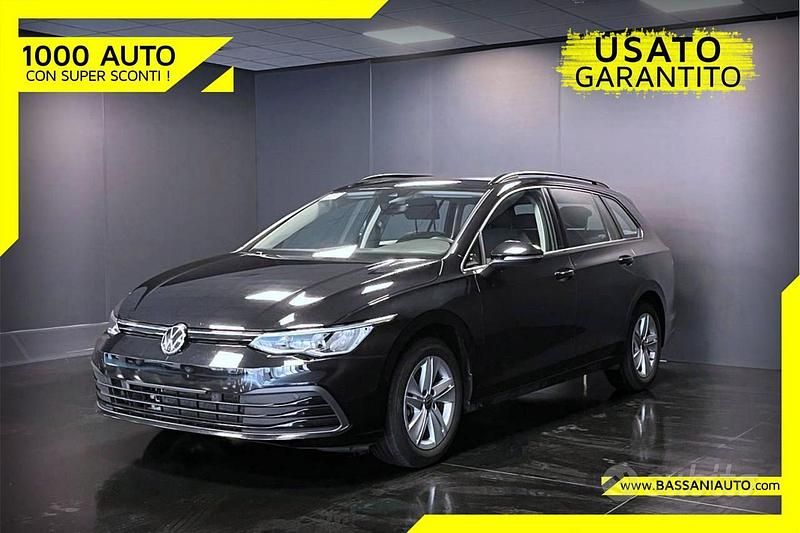 Usata VW Golf VIII Life 110 CV (80 kW) 2021 Nero Station wagon