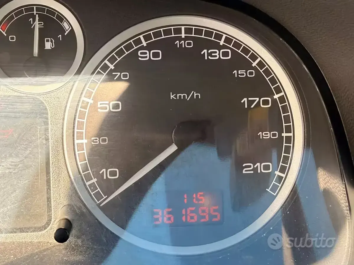 Usata Peugeot 307 90 CV (66 kW) 2005 Grigio Station wagon
