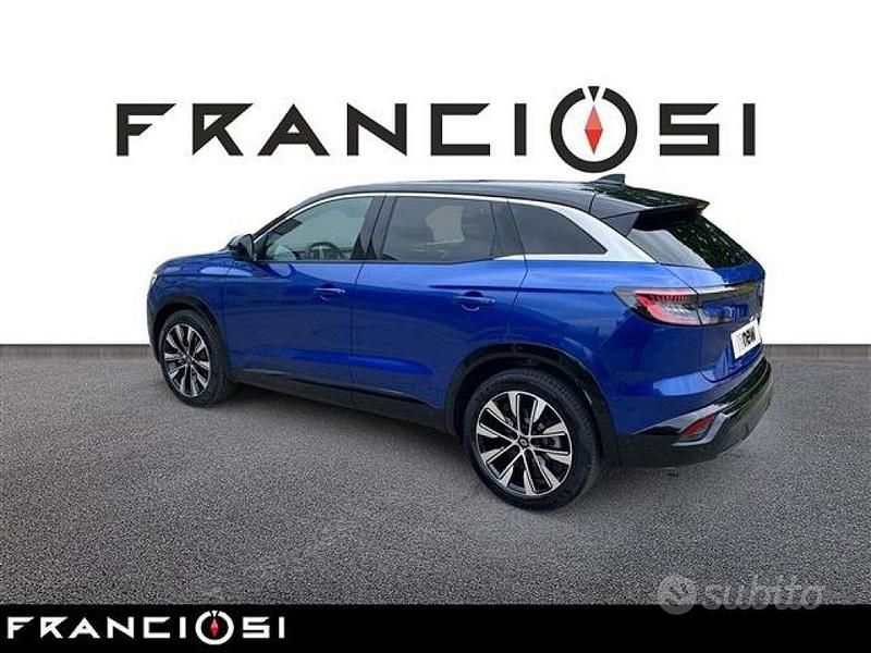 Usata Renault Austral Techno 200 CV (147 kW) 2025 Blu scuro SUV