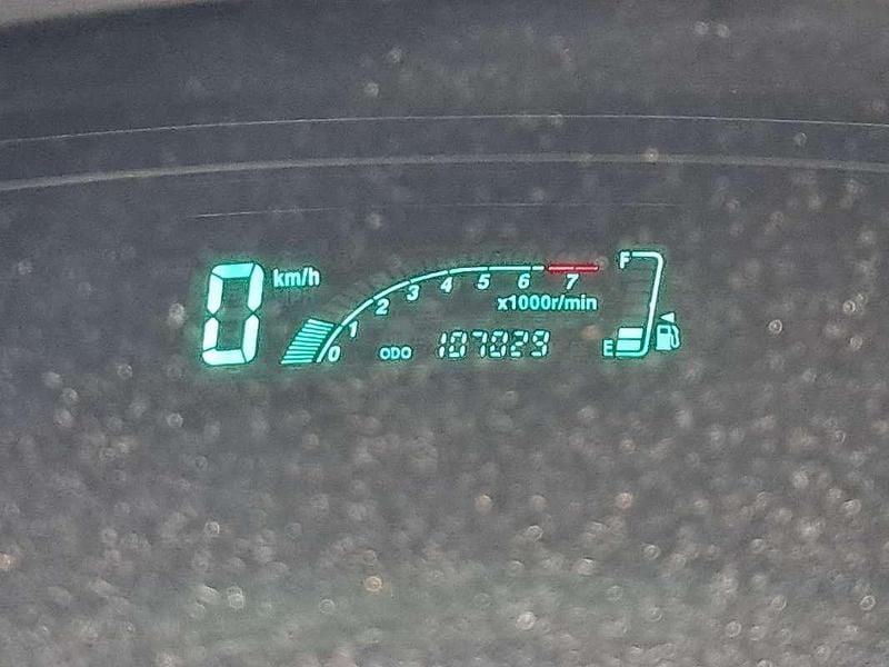 Usata Toyota Yaris 65 CV (47 kW) 2004 Grigio Utilitaria