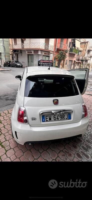 Usata Abarth 500 Custom 135 CV (99 kW) 2014 Bianco Utilitaria