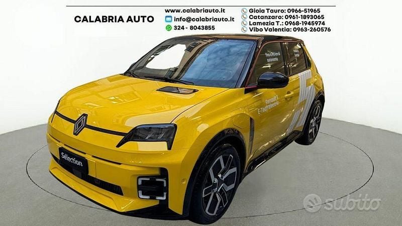 Usata Renault 5 E-Tech Iconic 110 kW (150 CV) 2024 Giallo Berlina