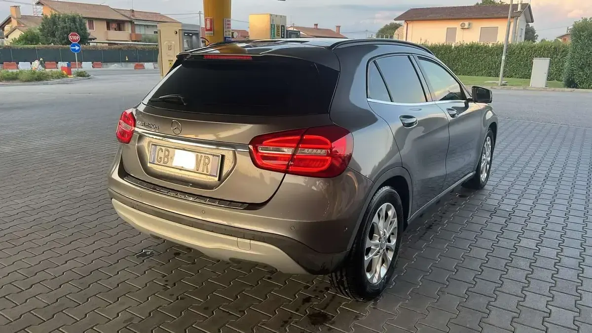 Usata Mercedes GLA200 Premium 136 CV (100 kW) 2016 SUV