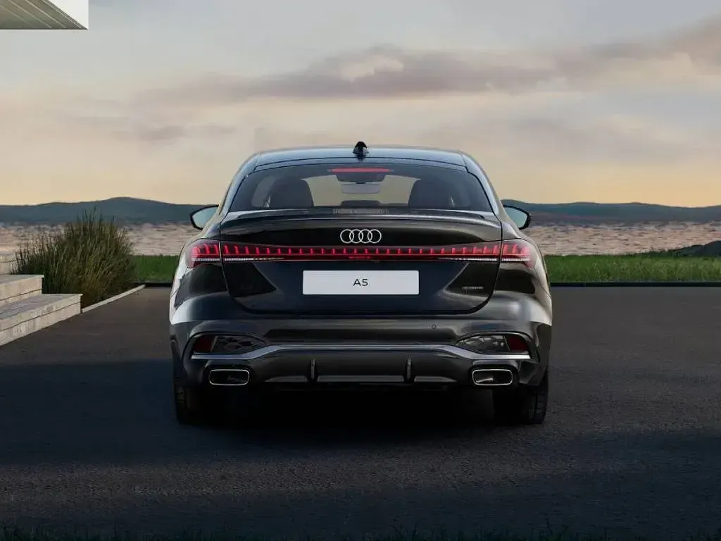 Nuova Audi A5 S-Line 252 CV (185 kW) 2026 Nero mito metallizzato Berlina