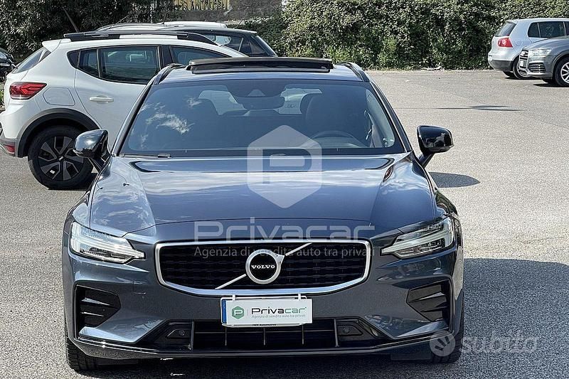 Usata Volvo V60 R-Design 200 CV (147 kW) 2019 Blu Station wagon