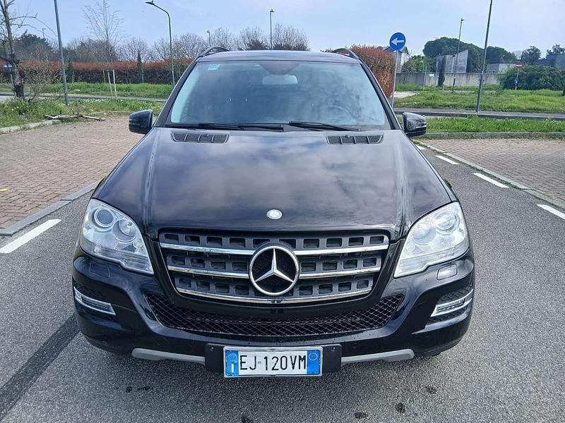 Usata Mercedes ML350 Premium 231 CV (169 kW) 2011 Nero SUV