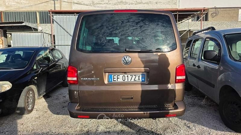 Usata VW Transporter 140 CV (102 kW) 2010 Marrone Furgone