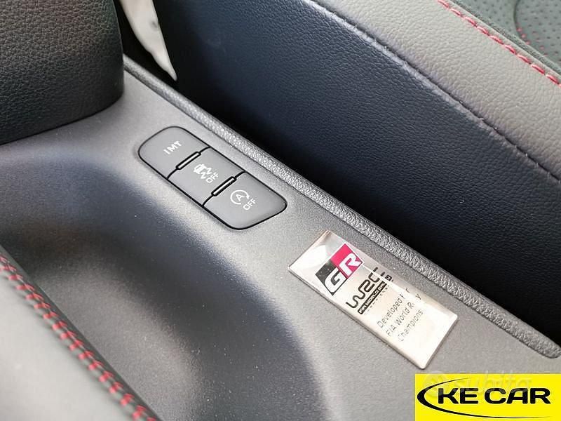 Usata Toyota Yaris 2022 Rosso Utilitaria