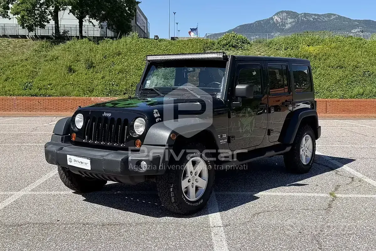 Usata Jeep Wrangler Unlimited Sahara 200 CV (147 kW) 2013 SUV