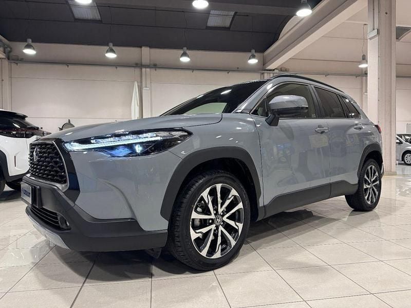 Grigio Usata 2025 Toyota Corolla Cross Trend SUV | 29.500 € (Super prezzo) - Immagine 1/4
