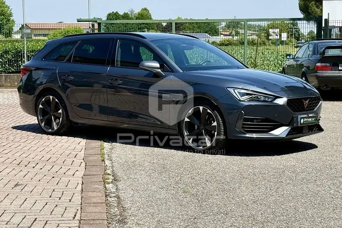 Usata Cupra Leon 150 CV (110 kW) 2024 Blu Station wagon