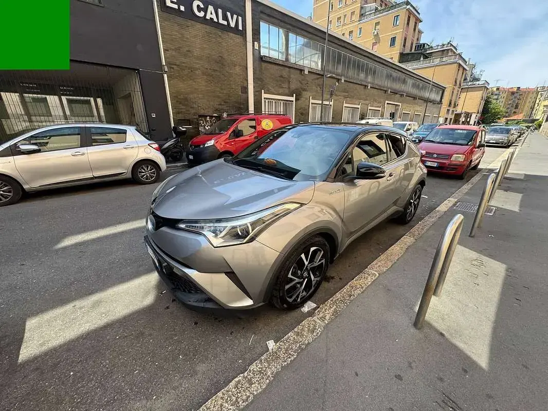 Usata Toyota C-HR Lounge 98 CV (72 kW) 2017 Grigio SUV