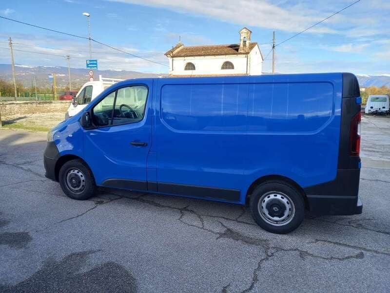 Begagnad Renault Trafic 125 HK (91 kW) 2018 Blå Minibuss