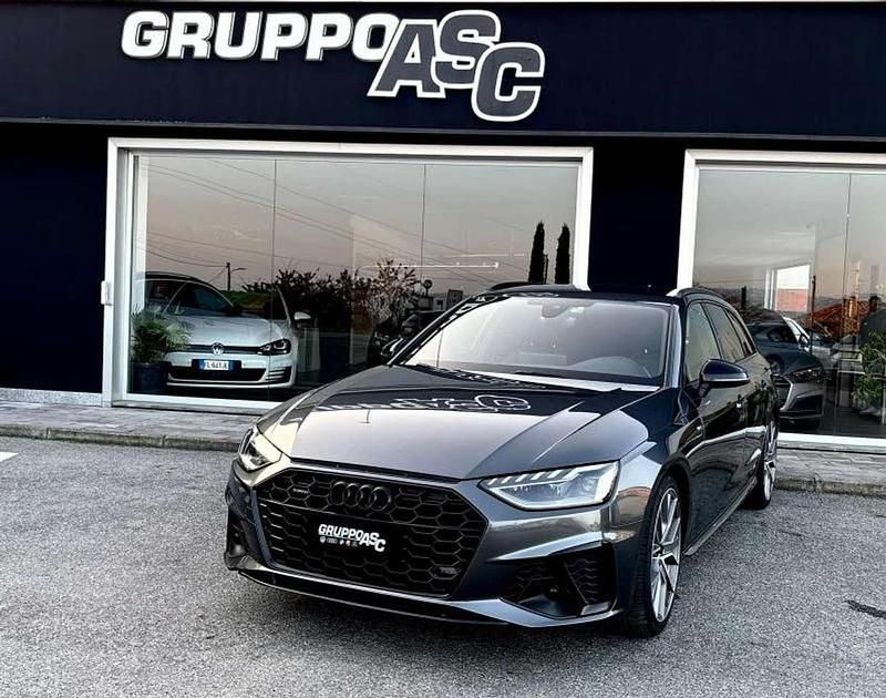 Usata Audi A4 S-Line 190 CV (139 kW) 2020 Grigio Station wagon