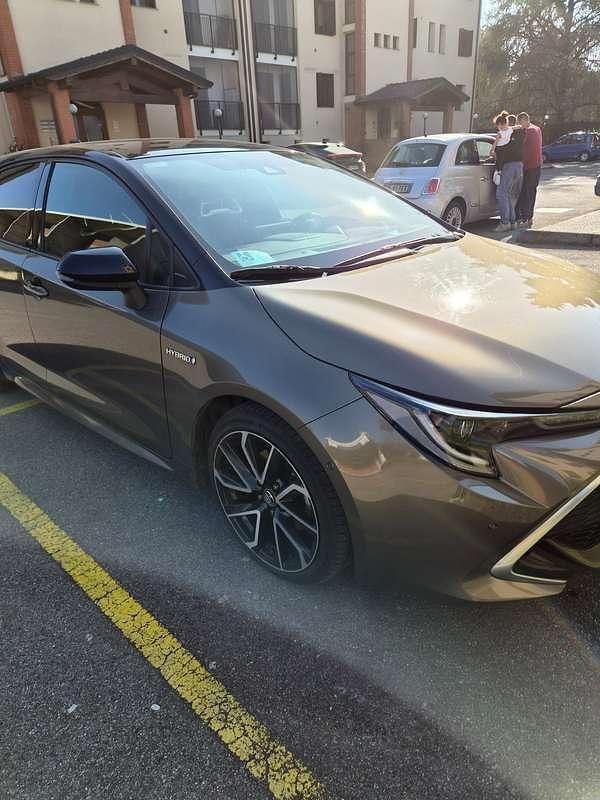 Usata Toyota Corolla Lounge 152 CV (111 kW) 2019 Bronzo Berlina