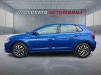 Usata VW Polo Life 95 CV (69 kW) 2024 Blu Utilitaria