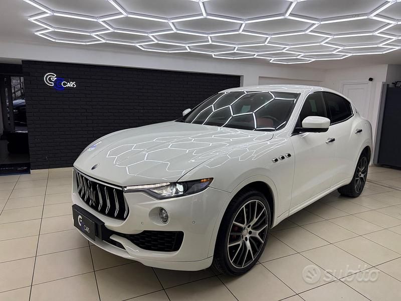 Bianco Usata 2017 Maserati Levante SUV | 29.999 € (Ottimo prezzo) - Immagine 1/4