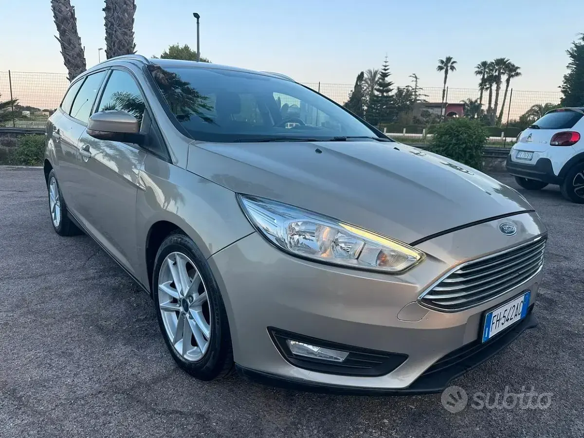 Usata Ford Focus S 120 CV (88 kW) 2017 Giallo Station wagon