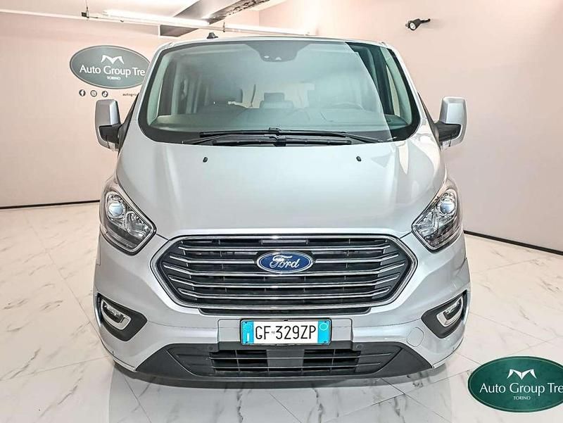 Usata Ford Tourneo Titanium 185 CV (136 kW) 2021 Grigio Monovolume