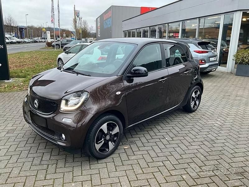 Usata Smart ForFour 90 CV (66 kW) 2018 Marrone Utilitaria