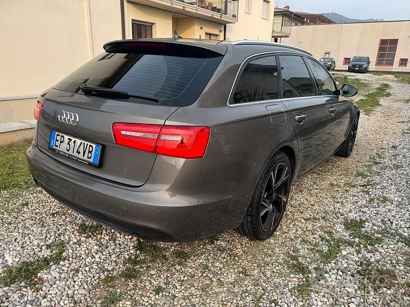 Usata Audi A6 Business Plus 177 CV (130 kW) 2012 Grigio Station wagon