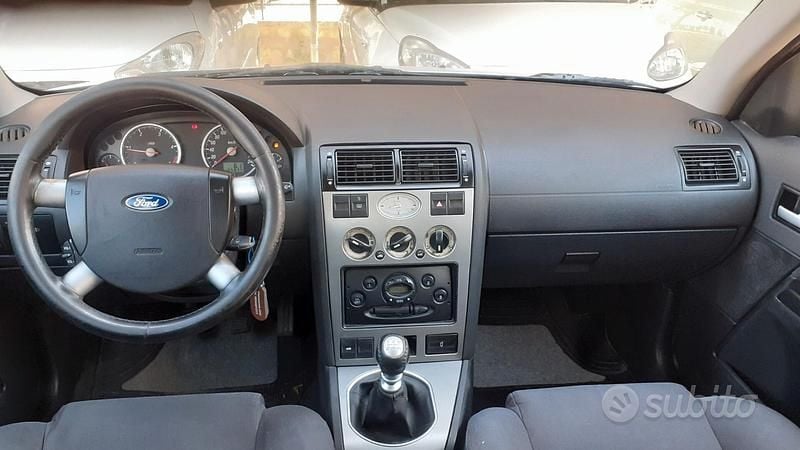 Usata Ford Mondeo 116 CV (85 kW) 2001 Grigio Berlina