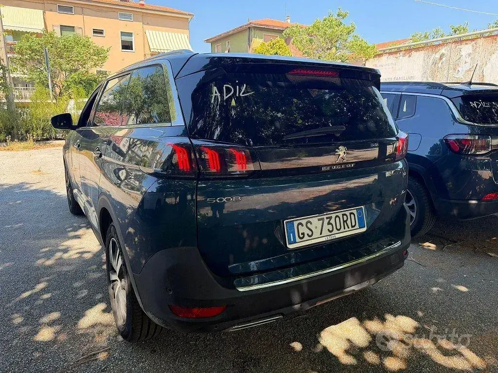 Usata Peugeot 5008 GT 131 CV (96 kW) 2024 Bluazzurro SUV
