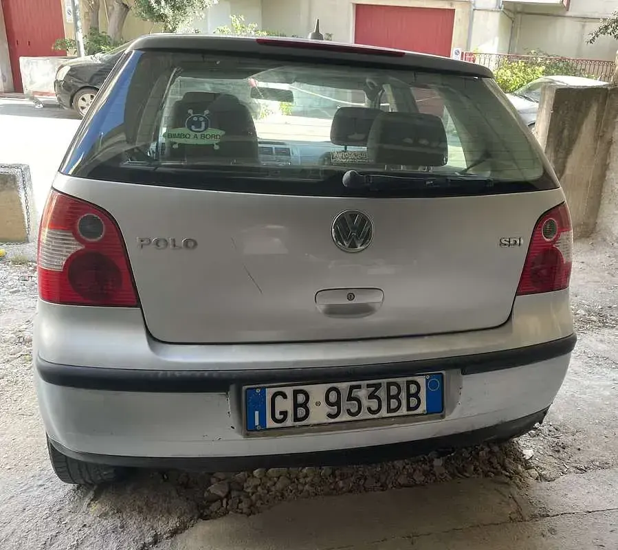 Usata VW Polo 64 CV (47 kW) 2002 Grigio Berlina