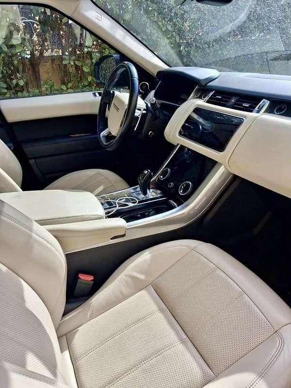 Käytetty Land Rover Range Rover Sport HSE 279 HP (205 kW) 2021 Hopea Katumaasturi