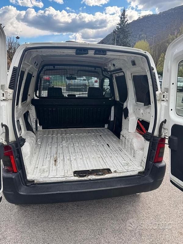 Usata Citroën Berlingo 71 CV (52 kW) 2004 Bianco Monovolume
