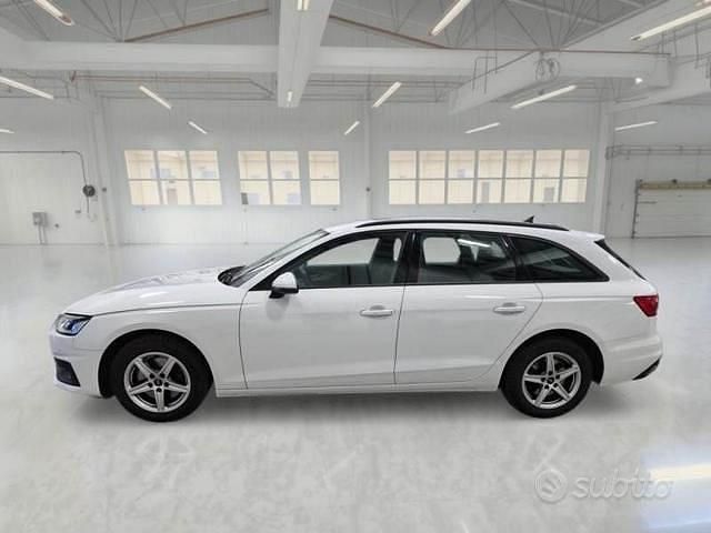 Occasion Audi A4 Business 163 PK (119 kW) 2021 Wit Stationwagen
