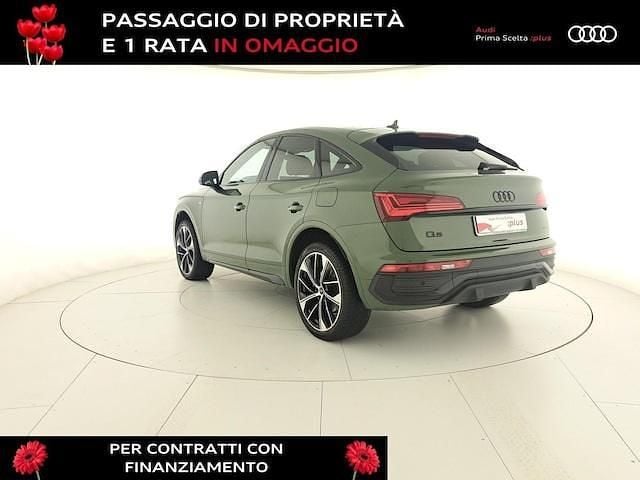Usata Audi Q5 Sportback Ambiente 299 CV (219 kW) 2024 Verde distretto metallizzato SUV