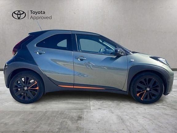 Usata Toyota Aygo X Limited 72 CV (52 kW) 2022 Verde SUV