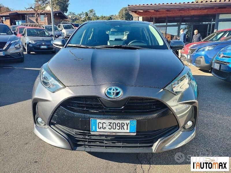 Usata Toyota Yaris Hybrid Business Edition 2021 Grigio Utilitaria