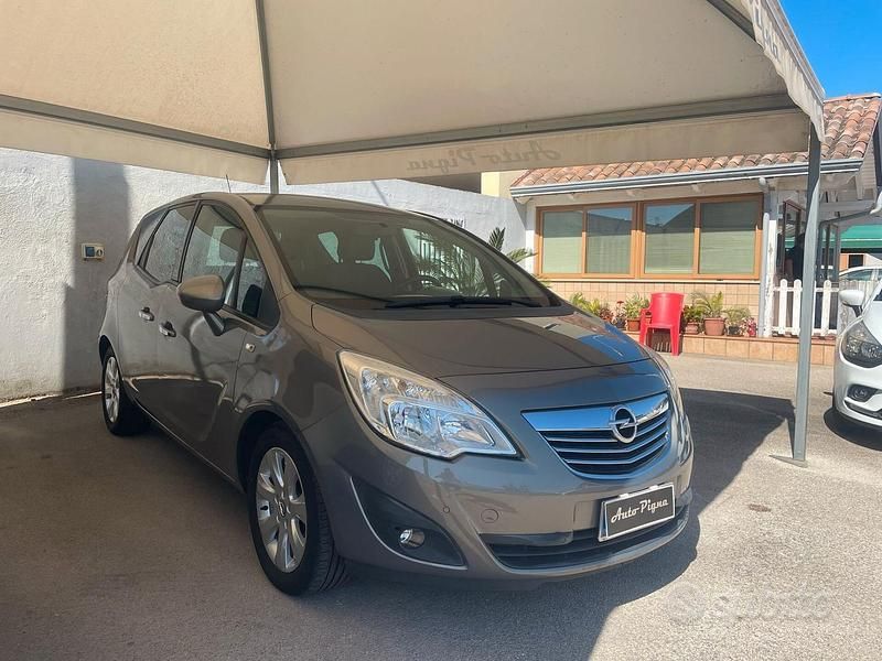 Usata Opel Meriva Cosmo 110 CV (80 kW) 2012 Grigio Monovolume