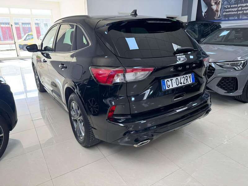 Usata Ford Kuga ST-Line 120 CV (88 kW) 2024 Nero SUV